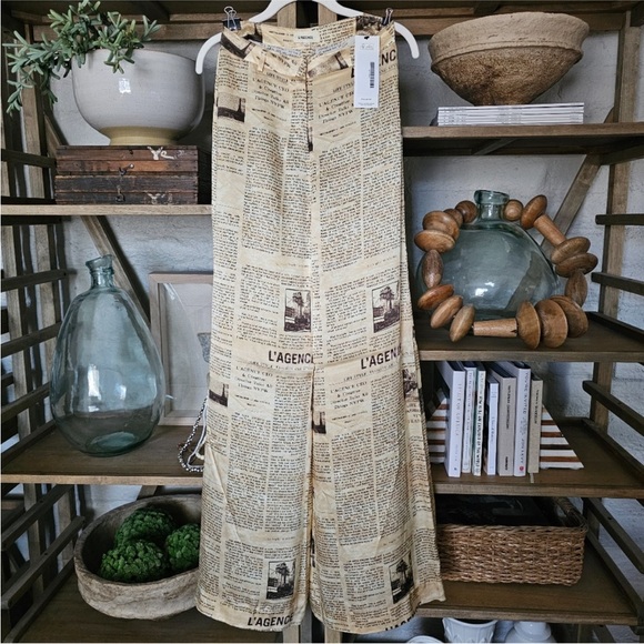 L’AGENCE black & cream newspaper print silk wide leg trousers 0 - Picture 6 of 6